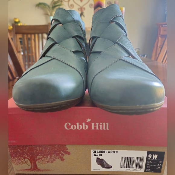 Cobb Hill Pale Blue Webbed Bootie 9 Wide - Picture 6 of 8